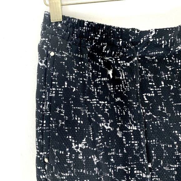 H&M High Waisted Angle Crop Pants Track Joggers Size 8 Black White Print - Picture 4 of 6